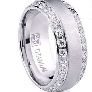 1.8 carats Men’s Titanium Wedding Band